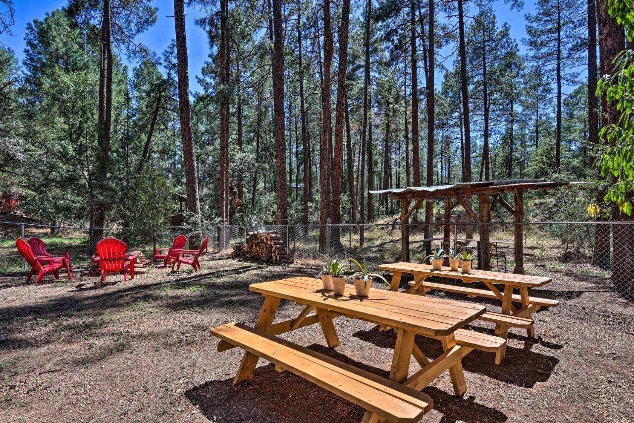 Strawberry Cabin With 2-Story Deck Dogs Welcome! Pine Εξωτερικό φωτογραφία